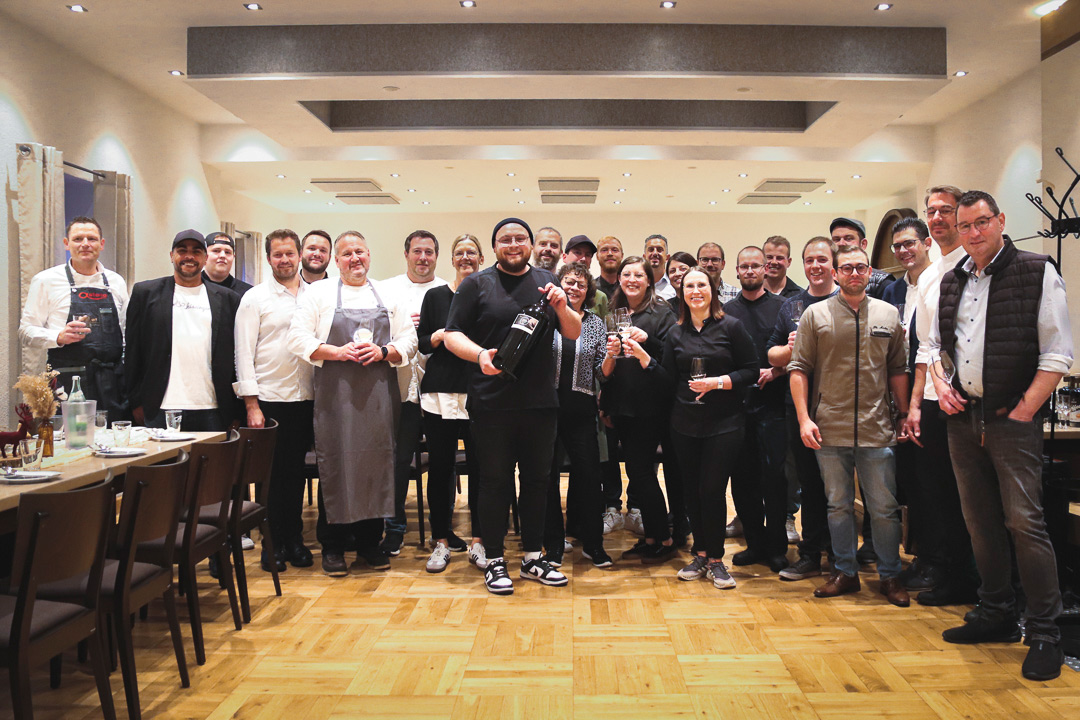 Teamfoto aller Akteuere beim Finedining Event in Stralsbach